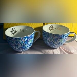 Lilly Pulitzer set of  2 mugs turquoise/green floral pattern